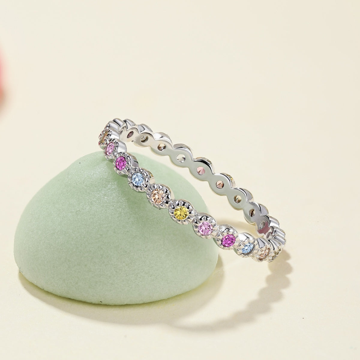 [Together]Radiant Sparkling Round Cut Daily Ring