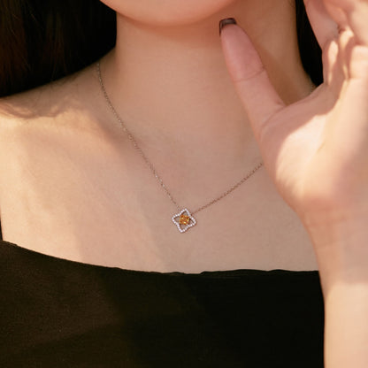 [Together]Exquisite Flower Shape Princess Cut Necklace