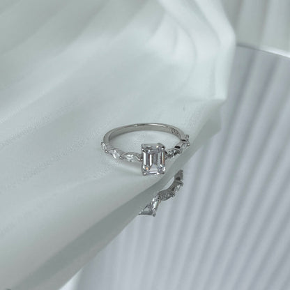 [Together]1.0 Carat Dainty Resplendent Radiant Cut Daily Ring