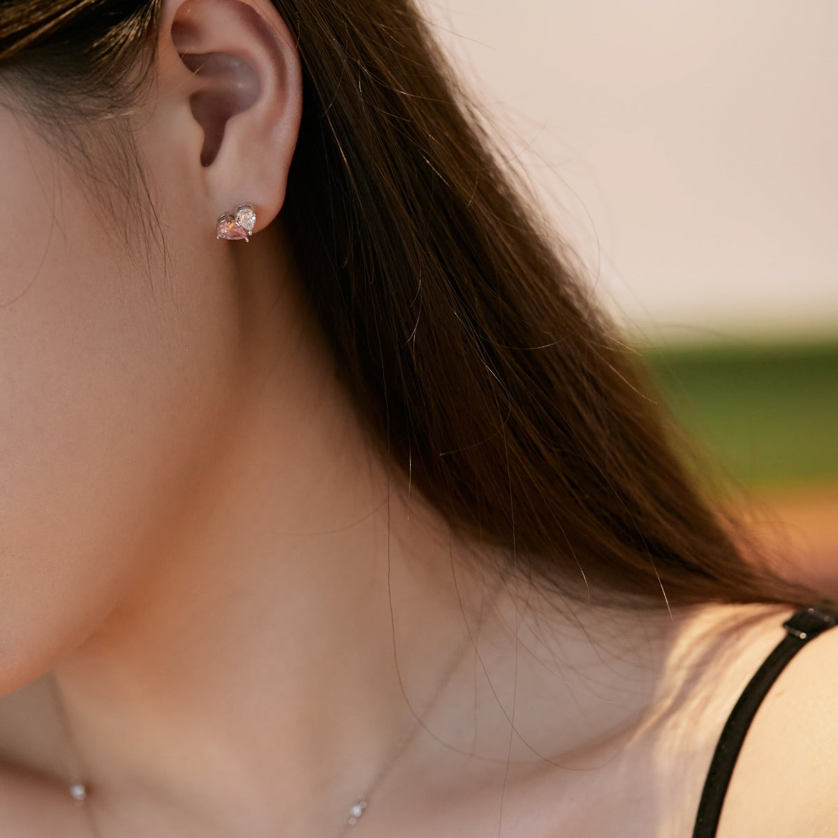 [Together]Dazzling Elegant Heart Cut Lover Earrings